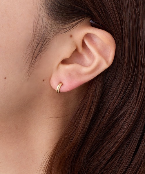 CALIN STANDARD(カリンスタンダード)の「◆金属アレルギー対応◆◆made in japan◆【純金厚メッキ】 ダブルライン 極小ミニマル ループフィットイヤリング(イヤリング・レディース・シルバー/ゴールド/ピンクゴールド・FREE)」の5枚目の写真