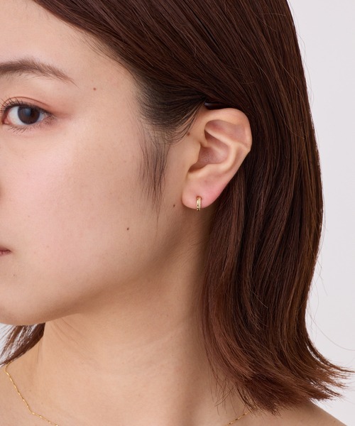 CALIN STANDARD(カリンスタンダード)の「◆金属アレルギー対応◆◆made in japan◆【純金厚メッキ】 ダブルライン 極小ミニマル ループフィットイヤリング(イヤリング・レディース・シルバー/ゴールド/ピンクゴールド・FREE)」の6枚目の写真