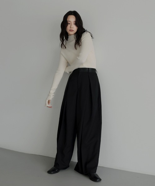 hellam(へラム)の「ウエストレザータックパンツ(スラックス・レディース・ブラック/ベージュ/ブラウン/カーキ/チャコール・FREE)」の10枚目の写真