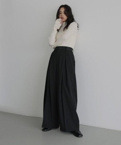 hellam(へラム)の「ウエストレザータックパンツ(スラックス・レディース・ブラック/ベージュ/ブラウン/カーキ/チャコール・FREE)」の13枚目の写真