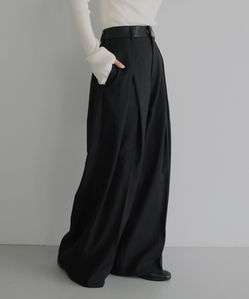 hellam(へラム)の「ウエストレザータックパンツ(スラックス・レディース・ブラック/ベージュ/ブラウン/カーキ/チャコール・FREE)」の14枚目の写真