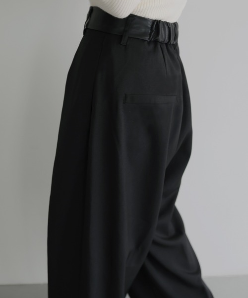 hellam(へラム)の「ウエストレザータックパンツ(スラックス・レディース・ブラック/ベージュ/ブラウン/カーキ/チャコール・FREE)」の15枚目の写真