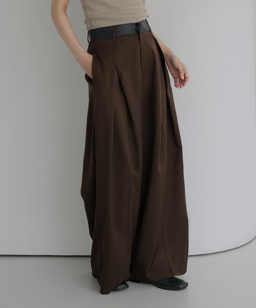hellam(へラム)の「ウエストレザータックパンツ(スラックス・レディース・ブラック/ベージュ/ブラウン/カーキ/チャコール・FREE)」の22枚目の写真