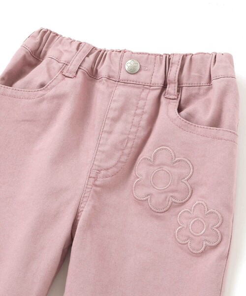 BeBe Petits Pois Vert（ベベプチポワヴェール）の「【店舗限定】花パッチワークカラーデニムロングパンツ（デニムパンツ・キッズ・ピンク/ネイビー・150cm/130cm/140cm/100cm/120cm/110cm）」の13枚目の写真