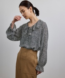 ROPE' | 【洗える】ラッフルVネックブラウス（ジャガード/リーフプリント）【WEB・一部店舗限定】(シャツ/ブラウス)