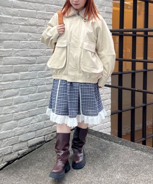 w closet（ダブルクローゼット）の「ボア付きフェイクレザージャケット（ブルゾン・レディース・ブラウン/ブラック/アイボリー・MEDIUM/LARGE）」の17枚目の写真