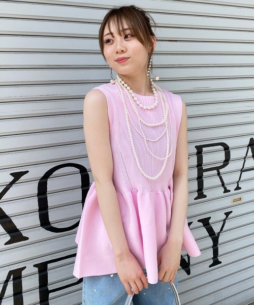 Narcissus（ナルシス）の「【PICCIN】ノースリペプラムニット《動画あり》（タンクトップ・レディース・ピンク・FREE）」の2枚目の写真