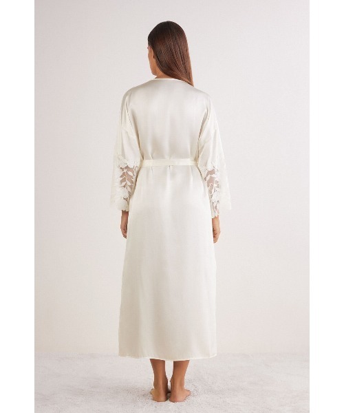 Intimissimi（インティミッシミ）の「All About Flowers シルク ロング ナイトガウン（ガウン/バスローブ・レディース・アイボリー・M/L/S/M）」の4枚目の写真