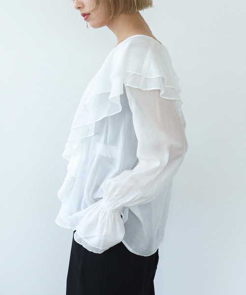 Three Four Time（ｽﾘｰﾌｫｰﾀｲﾑ）の「シアーフリルカラーブラウス（シャツ/ブラウス・レディース・ベージュ/オフホワイト・FREE）」の20枚目の写真