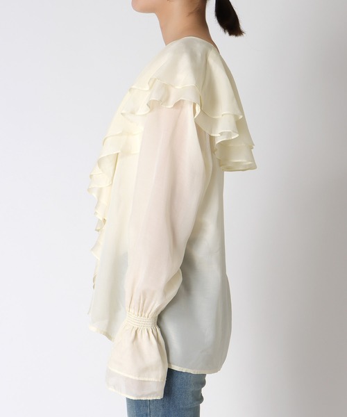 Three Four Time（ｽﾘｰﾌｫｰﾀｲﾑ）の「シアーフリルカラーブラウス（シャツ/ブラウス・レディース・ベージュ/オフホワイト・FREE）」の10枚目の写真