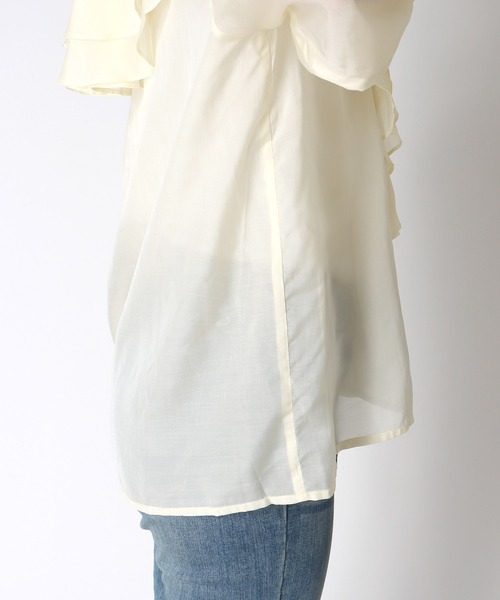 Three Four Time（ｽﾘｰﾌｫｰﾀｲﾑ）の「シアーフリルカラーブラウス（シャツ/ブラウス・レディース・ベージュ/オフホワイト・FREE）」の14枚目の写真