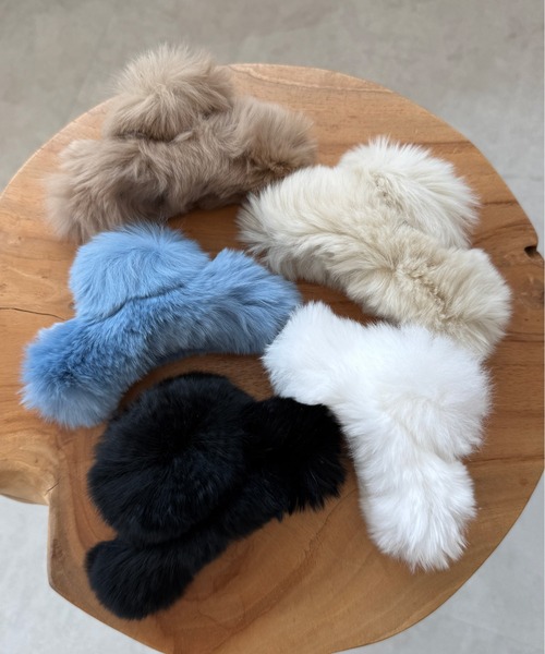 kutir（クティール）の「kutirlune／フェイクファーヘアクリップ（バレッタ/ヘアクリップ・レディース・モカ/ベージュ/ホワイト/ブラック/ブルー・FREE）」の15枚目の写真