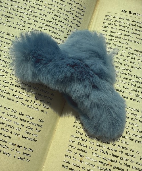 kutir（クティール）の「kutirlune／フェイクファーヘアクリップ（バレッタ/ヘアクリップ・レディース・モカ/ベージュ/ホワイト/ブラック/ブルー・FREE）」の11枚目の写真