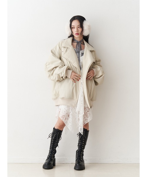 jouetie(ジュエティ)の「フェイクレザーライダースMA-1ジャケット(MA-1・レディース・ブラック/アイボリー・MEDIUM)」の9枚目の写真