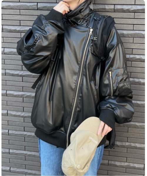 jouetie(ジュエティ)の「フェイクレザーライダースMA-1ジャケット(MA-1・レディース・ブラック/アイボリー・MEDIUM)」の17枚目の写真