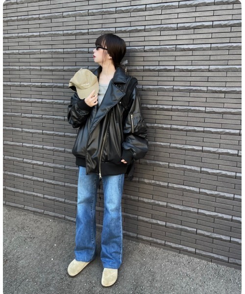 jouetie(ジュエティ)の「フェイクレザーライダースMA-1ジャケット(MA-1・レディース・ブラック/アイボリー・MEDIUM)」の18枚目の写真