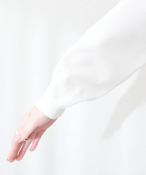 natural couture(ナチュラルクチュール)の「【WEB限定】パール釦総針カーデ(カーディガン/ボレロ・レディース・ピンク/ボルドー/ベージュ/サックスブルー/オフホワイト/チャコールグレー・FREE)」の12枚目の写真