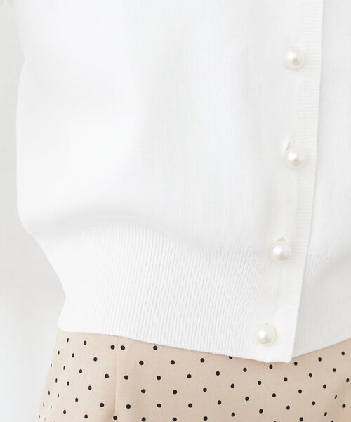 natural couture(ナチュラルクチュール)の「【WEB限定】パール釦総針カーデ(カーディガン/ボレロ・レディース・ピンク/ボルドー/ベージュ/サックスブルー/オフホワイト/チャコールグレー・FREE)」の16枚目の写真