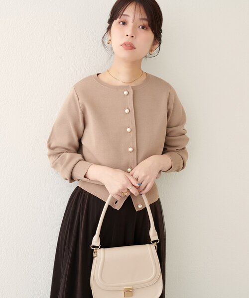 natural couture(ナチュラルクチュール)の「【WEB限定】パール釦総針カーデ(カーディガン/ボレロ・レディース・ピンク/ボルドー/ベージュ/サックスブルー/オフホワイト/チャコールグレー・FREE)」の21枚目の写真