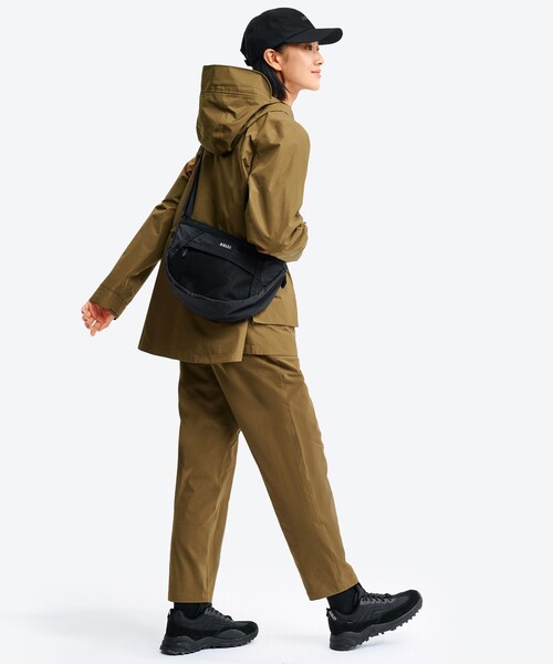 AIGLE（エーグル）の「撥水 三日月型 ハーフムーンバッグ ミニショルダーバッグ RP（ショルダーバッグ・レディース・ブラック・FREE）」の3枚目の写真