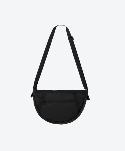 AIGLE（エーグル）の「撥水 三日月型 ハーフムーンバッグ ミニショルダーバッグ RP（ショルダーバッグ・レディース・ブラック・FREE）」の4枚目の写真