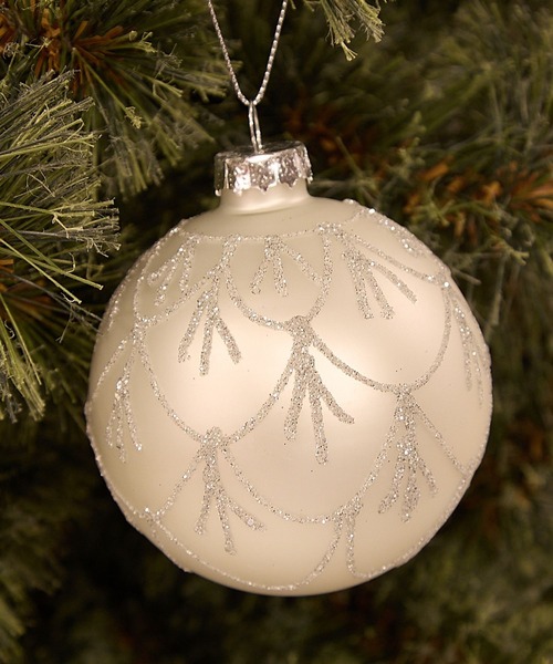 niko and...(ニコアンド)の「【2025Xmas】ガラスボールオーナメント/直径8㎝ 1(インテリア雑貨・レディース・レモンイエロー/マジェンタ/ワイン/その他6/クリアブルー/スカイブルー/クリアイエロー/ライトイエロー/ローズ/その他7/その他4/その他2/マルーン/その他5/その他1/イエロー系その他/クリアレッド/ホワイト/チェリーレッド/バーガンディー/レッド/エンジ/その他3・0)」の2枚目の写真