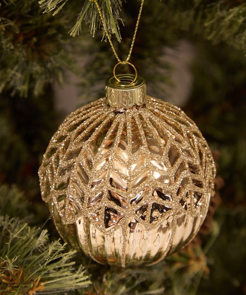 niko and...(ニコアンド)の「【2025Xmas】ガラスボールオーナメント/直径8㎝ 1(インテリア雑貨・レディース・レモンイエロー/マジェンタ/ワイン/その他6/クリアブルー/スカイブルー/クリアイエロー/ライトイエロー/ローズ/その他7/その他4/その他2/マルーン/その他5/その他1/イエロー系その他/クリアレッド/ホワイト/チェリーレッド/バーガンディー/レッド/エンジ/その他3・0)」の8枚目の写真