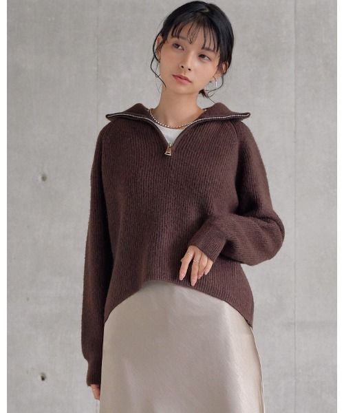 attiree(アティレー)の「ハーフジップニット(ニット/セーター・レディース・ベージュ/ブラウン/アイボリー/チャコールグレー/グレー・FREE)」の5枚目の写真