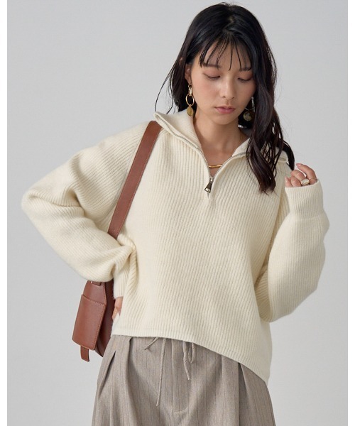 attiree(アティレー)の「ハーフジップニット(ニット/セーター・レディース・ベージュ/ブラウン/アイボリー/チャコールグレー/グレー・FREE)」の6枚目の写真