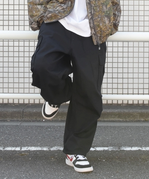 GLAZOS(グラソス)の「コットンツイル・ワイドカーゴパンツ(その他パンツ・キッズ・ダークブルー/ブラック/カーキ・150cm/160cm/180cm/170cm)」の1枚目の写真