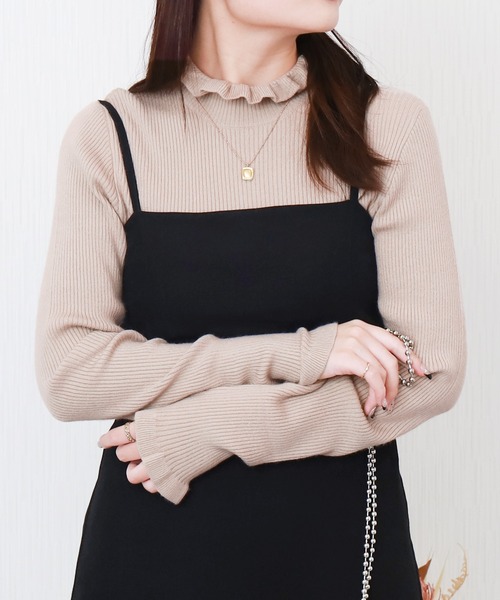 libelle more（リベル モア）の「【洗濯機で洗える】フリルネックリブニットプルオーバー（ニット/セーター・レディース・ベージュ/イエロー/レッド/オフホワイト/ブラック・M/L）」の4枚目の写真