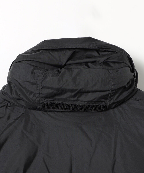 THE NORTH FACE(ザノースフェイス)の「THE NORTH FACE/ザ・ノース・フェイス Nuptse Jacket / ND92555 / ヌプシジャケット(ダウンジャケット/コート・メンズ・グレー/ブラック・MEDIUM/LARGE/X-LARGE/XX-LARGE)」の8枚目の写真