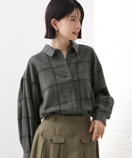 THE SHOP TK (ザ ショップ ティーケー )の「インしてる風にも着られるチェックシャツ(シャツ/ブラウス・レディース・ブラック系その他2/アイボリー系1・12/13)」の1枚目の写真