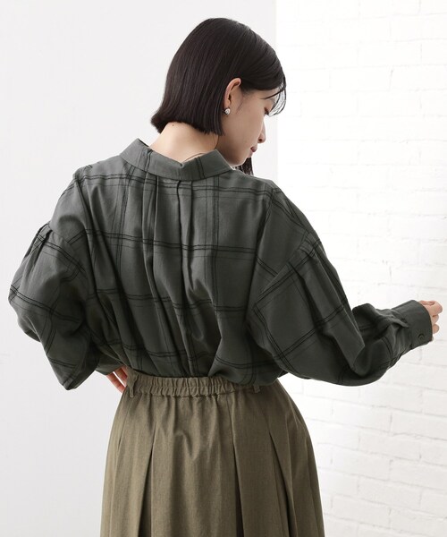 THE SHOP TK (ザ ショップ ティーケー )の「インしてる風にも着られるチェックシャツ(シャツ/ブラウス・レディース・ブラック系その他2/アイボリー系1・12/13)」の5枚目の写真
