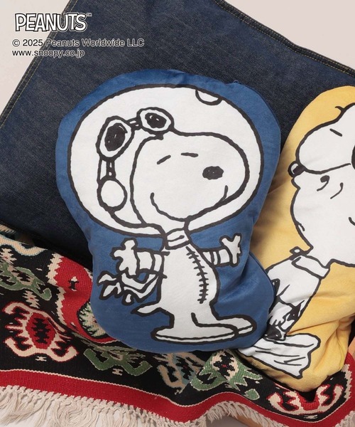 GLOBAL WORK(グローバルワーク)の「PEANUTS/クッションブランケット/593176(クッション/クッションカバー・レディース・ブルー/マスタード・FREE)」の2枚目の写真