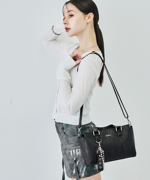 MURUA（ムルーア）の「MURUA(ムルーア)2WAYハンドバッグ MR-B1404 ベルトチャーム（ハンドバッグ・レディース・アイボリー/ブラック・FREE）」の6枚目の写真