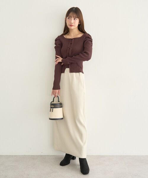 earth music&ecology(アースミュージックアンドエコロジー)の「レイヤード風ギャザーショルダーリブニット(ニット/セーター・レディース・アイボリー/ブラック/ブラウン・FREE)」の10枚目の写真