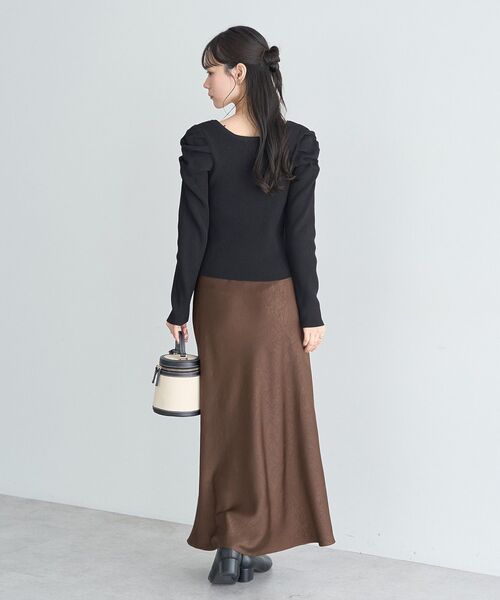 earth music&ecology(アースミュージックアンドエコロジー)の「レイヤード風ギャザーショルダーリブニット(ニット/セーター・レディース・アイボリー/ブラック/ブラウン・FREE)」の19枚目の写真