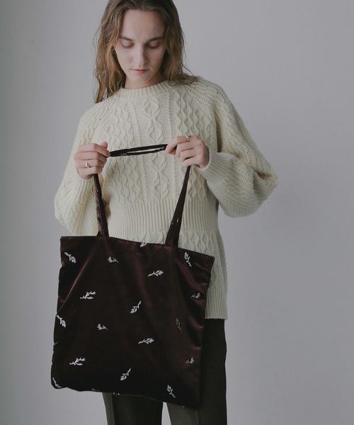 MANOF（マノフ）の「VELOUR EMBROIDERY TOTE BAG（トートバッグ・レディース・ブルー/ブラウン・FREE）」の5枚目の写真