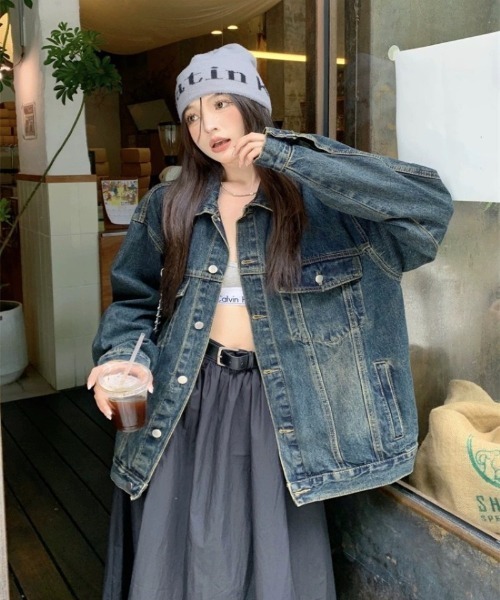 Ritzy(リッツィー)の「ヴィンテージ調のダークデニムジャケット(デニムジャケット・レディース・ブルー・M/L)」の7枚目の写真