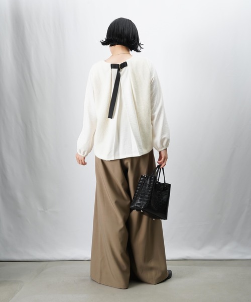 LUCA/LADY LUCK LUCA(ルカ/レディラックルカ)の「LC/LLL バックテープ付ニットソー(Tシャツ/カットソー・レディース・オフホワイト/チャコールグレー・FREE)」の12枚目の写真