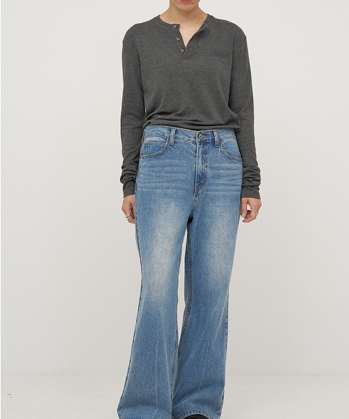 YENN(イエン)の「【 YENN / イエン 】HENRY NECK LONG TEE / ヘンリーネックロングスリーブTシャツ(Tシャツ/カットソー・レディース・チャコール/ベージュ・FREE)」の7枚目の写真