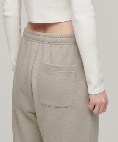 MUSINSA STANDARD WOMAN（ムシンサスタンダードウーマン）の「ウィメンズリラックスドラウンジスウェットパンツ[グレイッシュベージュ]（スウェットパンツ・レディース・その他・SMALL/MEDIUM/LARGE/X-SMALL）」の6枚目の写真