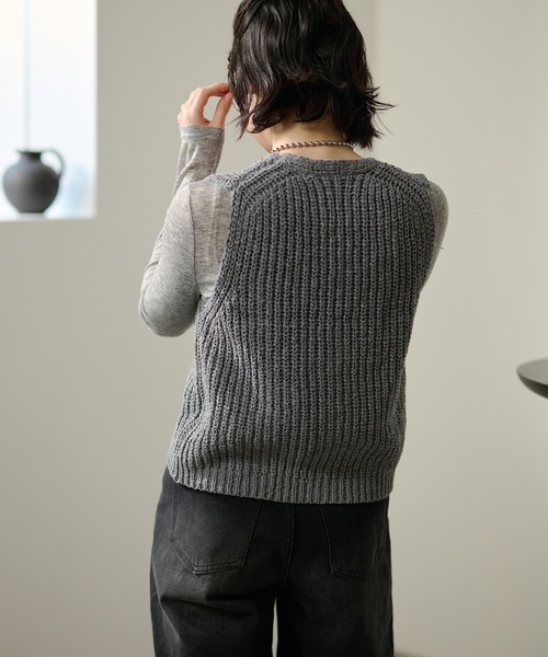 LAULEN(ローレン)の「cotton blend low gauge knit vest /コットンブレンドローゲージニットベスト(ベスト・レディース・ネイビー/グレー/アイボリー・FREE)」の9枚目の写真