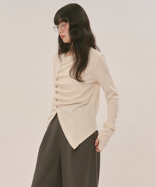 asymmetry tuck tops / アシンメトリータックトップス（Tシャツ