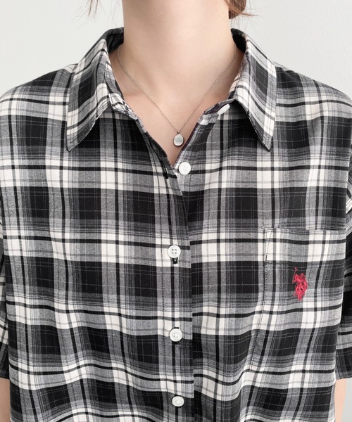 U.S. POLO ASSN.(ユーエスポロアッスン)の「moment+別注【U.S.POLO ASSN.】ワンポイント刺繍半袖チェックシャツ(シャツ/ブラウス・レディース・ネイビー/ブラック/ブラウン・L/M)」の9枚目の写真