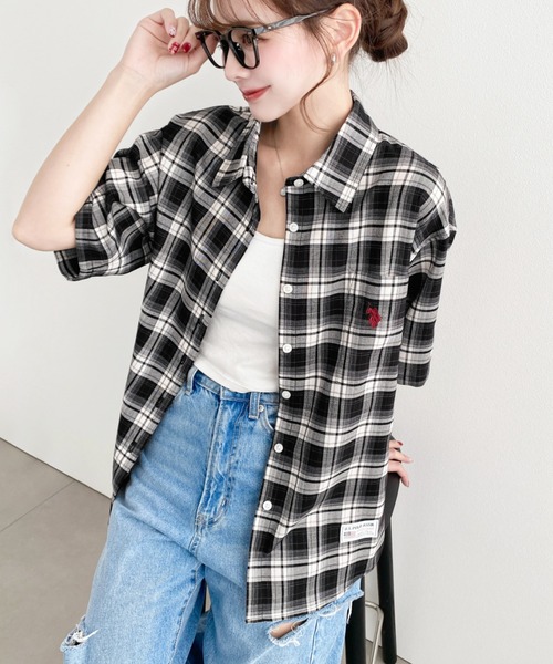 U.S. POLO ASSN.(ユーエスポロアッスン)の「moment+別注【U.S.POLO ASSN.】ワンポイント刺繍半袖チェックシャツ(シャツ/ブラウス・レディース・ネイビー/ブラック/ブラウン・L/M)」の5枚目の写真