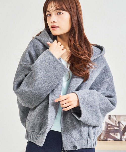 MISCH MASCH(ミッシュマッシュ)の「ZOZO限定 フードボリュームショートコート(その他アウター・レディース・アイボリー/グレー・フリ-)」の13枚目の写真
