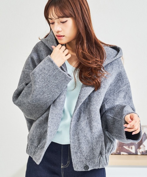 MISCH MASCH(ミッシュマッシュ)の「ZOZO限定 フードボリュームショートコート(その他アウター・レディース・アイボリー/グレー・フリ-)」の15枚目の写真