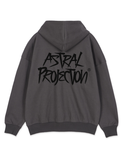ASTRAL PROJECTION（アストラルプロジェクション）の「グラフィティレタリングオーバーサイズワイドショルダーフードジップアップ_チャコール（パーカー・メンズ・その他・SMALL/MEDIUM/LARGE/X-LARGE）」の6枚目の写真